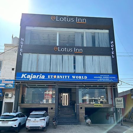 Hotel Lotus Inn Sirsa Bagian luar foto