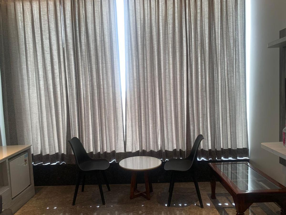 Hotel Lotus Inn Sirsa Bagian luar foto