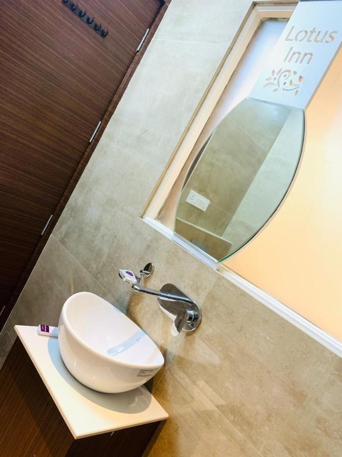 Hotel Lotus Inn Sirsa Bagian luar foto